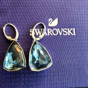 Beautiful Blue Dangle Swarovski Earrings
